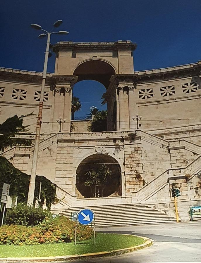 Piazza Martiri Rooms Cagliari Exteriér fotografie